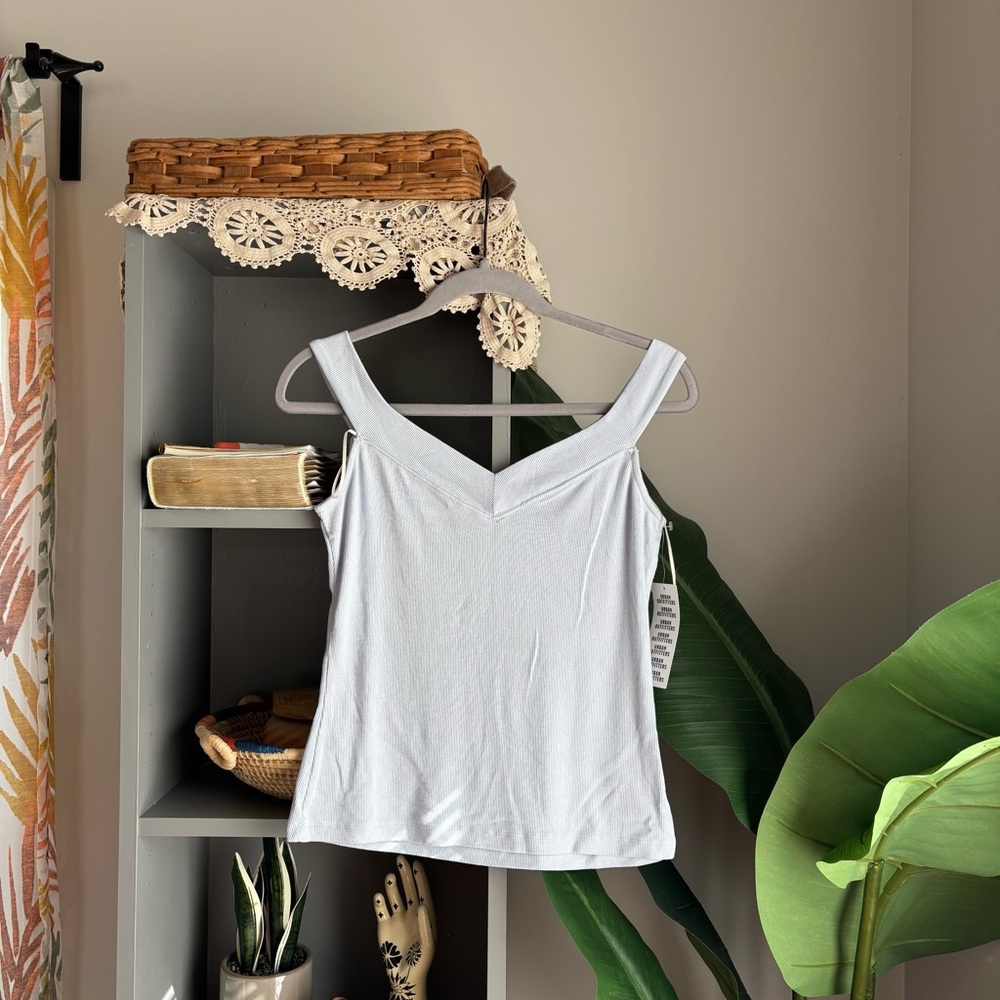 silence + noise / urban outfitters ribbed tank top (NWT)